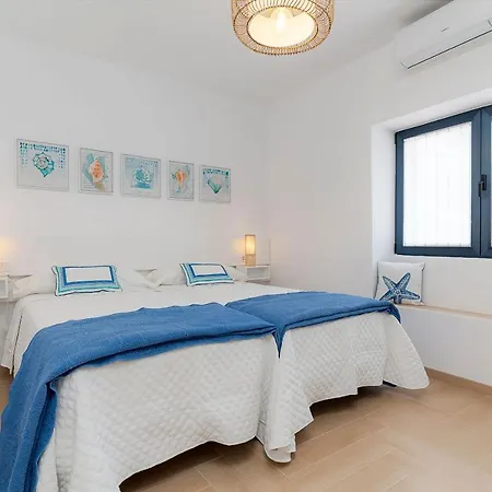 Vista Al Muelle By Hh